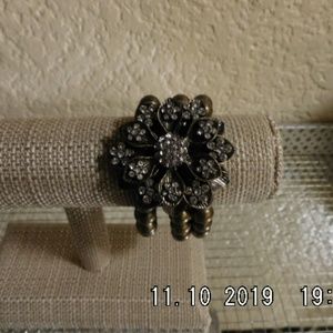 Bronze pearl with rhinestone flower bracelet